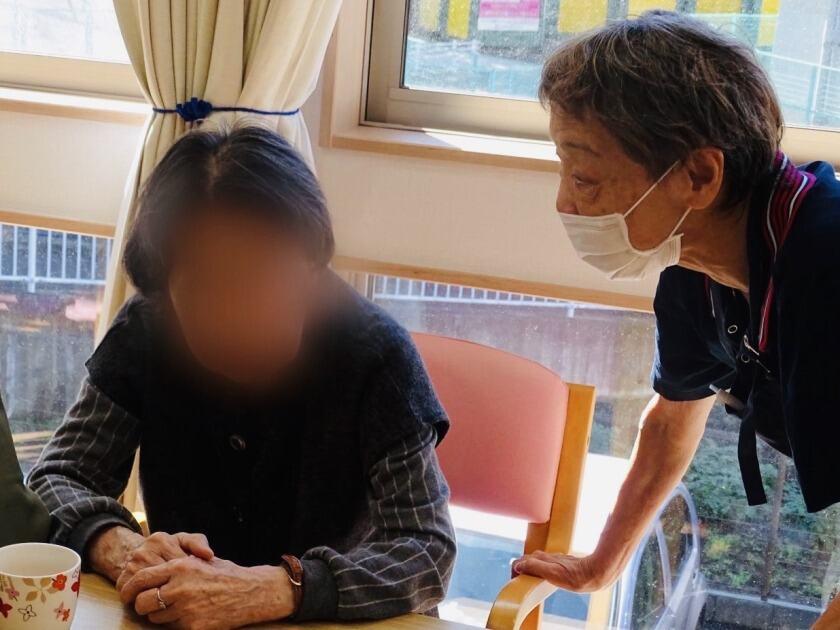 グループホームなかまちの制服5