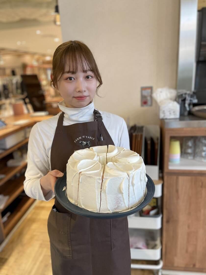 Mother Moon Cafe* 天保山店の制服4