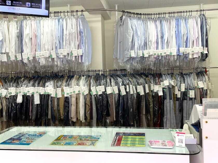 イセヤクリーニング 高砂店【お昼休業制度導入/3か月加給!】の制服2