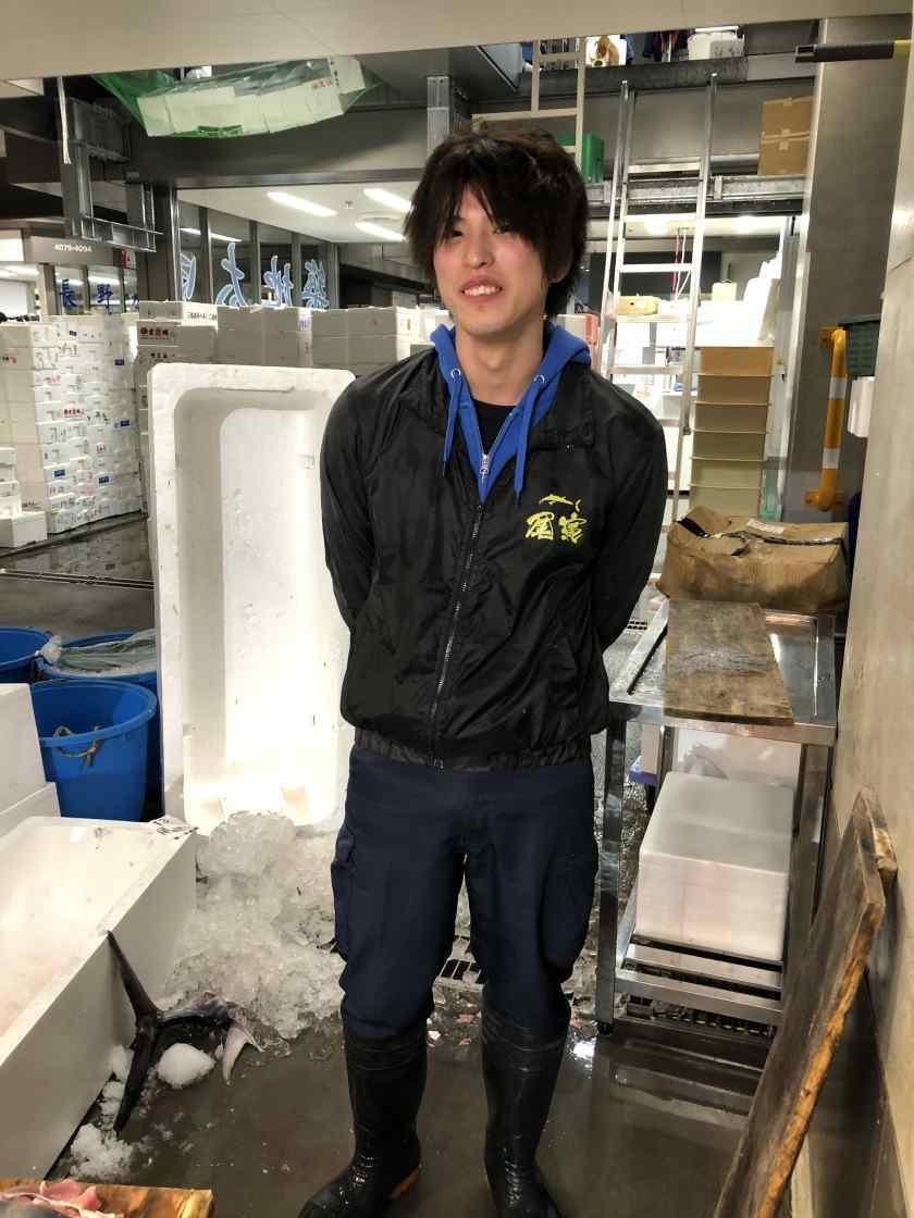 株式会社尾寅の制服2