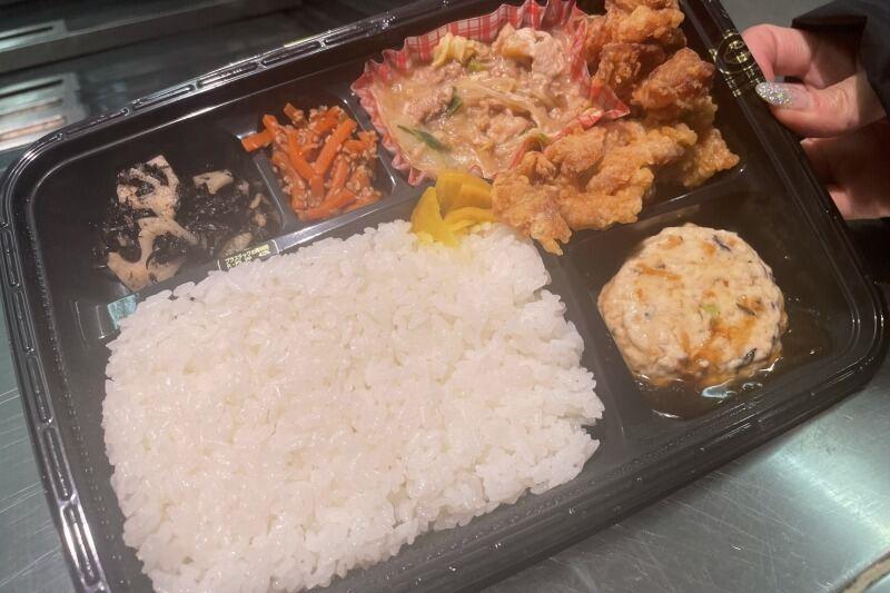 尾寅(千客万来)の制服3