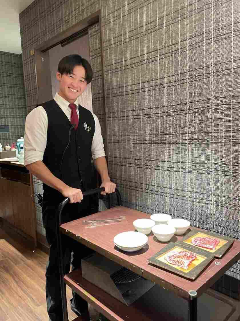 【株式会社コーフク】焼肉セナラ 川口樹モール店の制服5