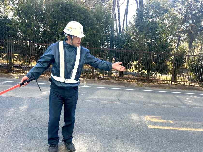 株式会社HSK 交通誘導員の制服3