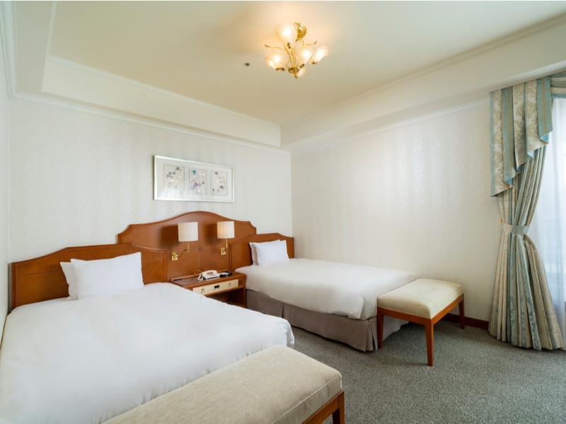 KOKO HOTEL 大阪心斎橋の制服6