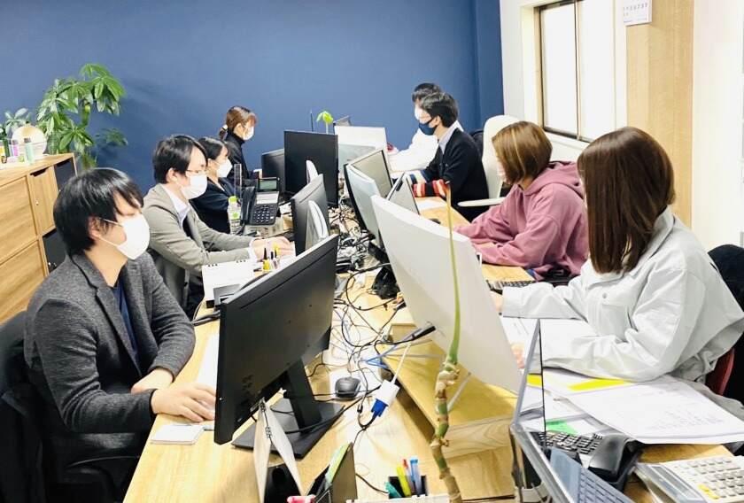 株式会社クーパックスの制服3