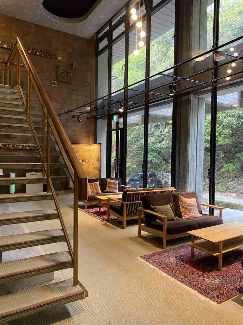 松園荘 保津川亭の制服2