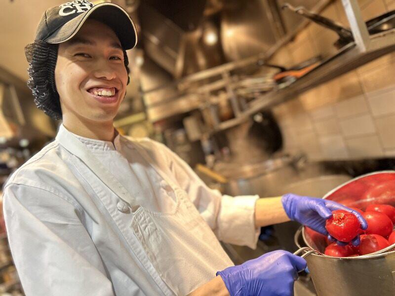 グリルキャピタル東洋亭ポルタ店の仕事画像3