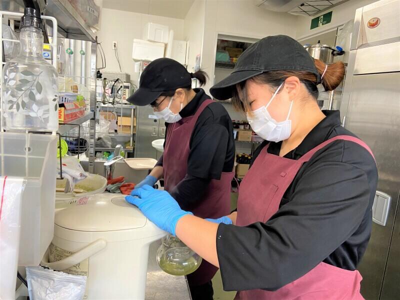 帝京大学学食の仕事画像3