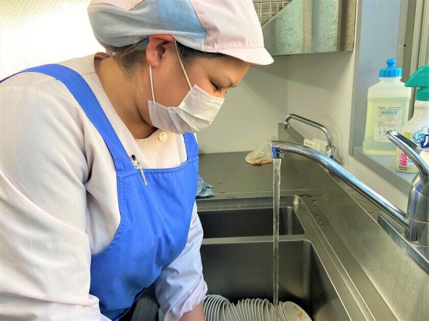 四季のいろ保育園給食室の制服2