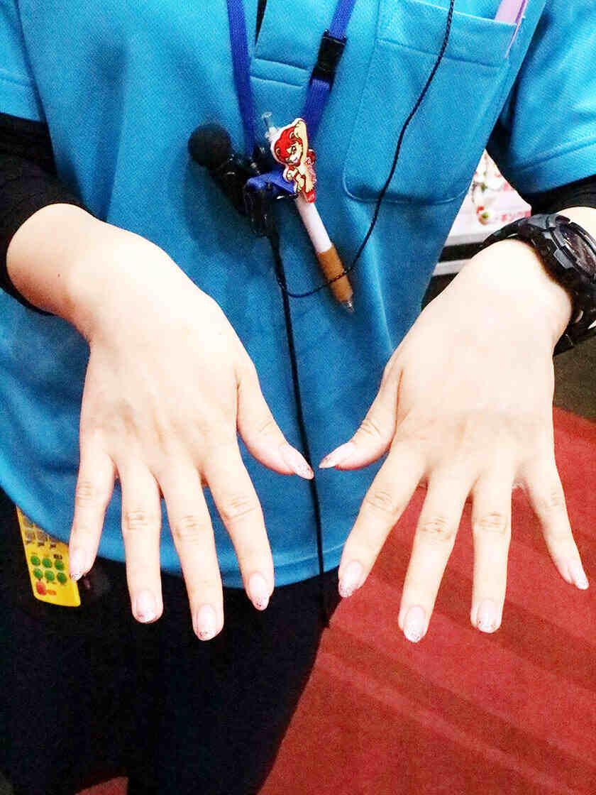 キング観光サウザンド彦根店の制服2