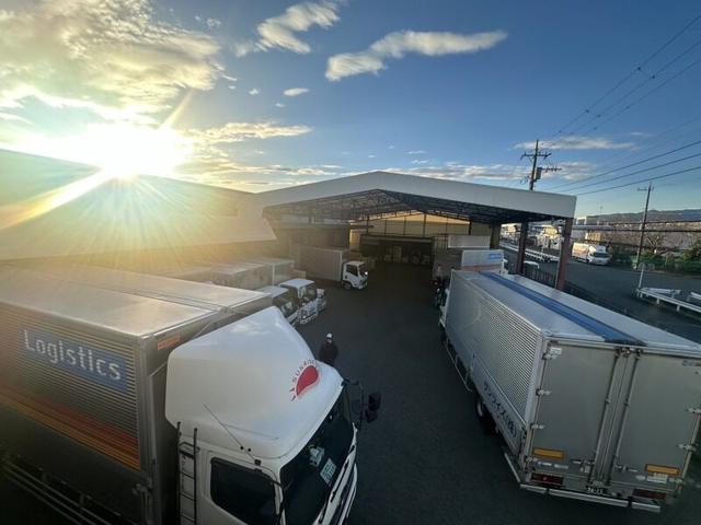 【4tドライバー】センター配送業務/ローテーション勤務(軽作業・物流、小田原市)のイメージ画像