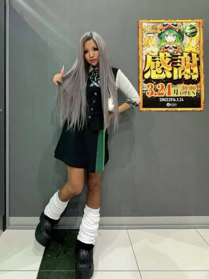 株式会社スタッフバンクの制服2