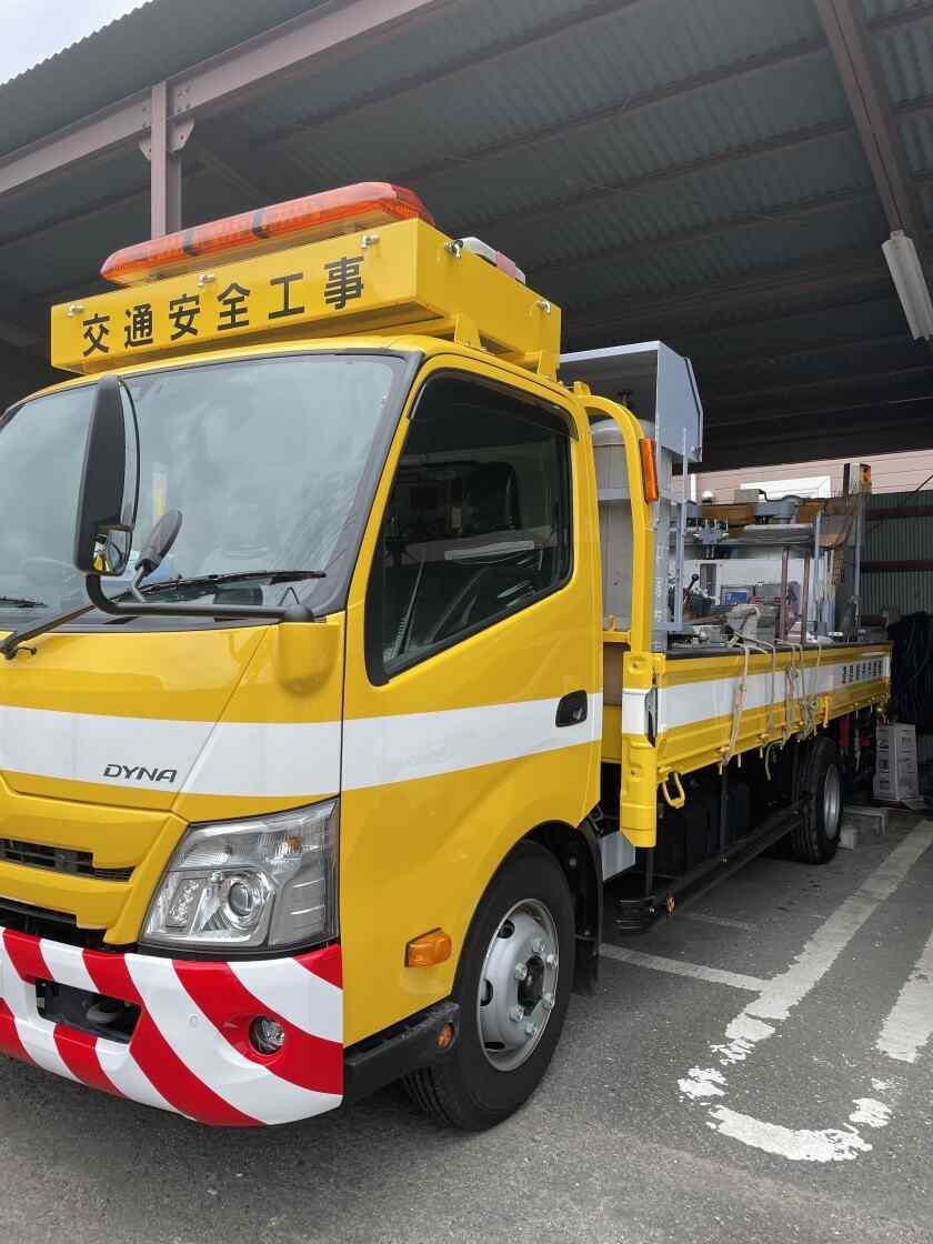 神交工業株式会社の制服3