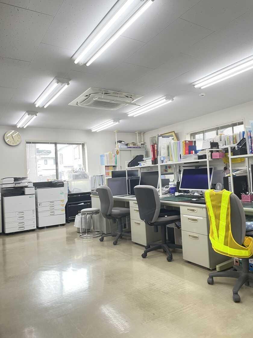 神交工業株式会社の制服2