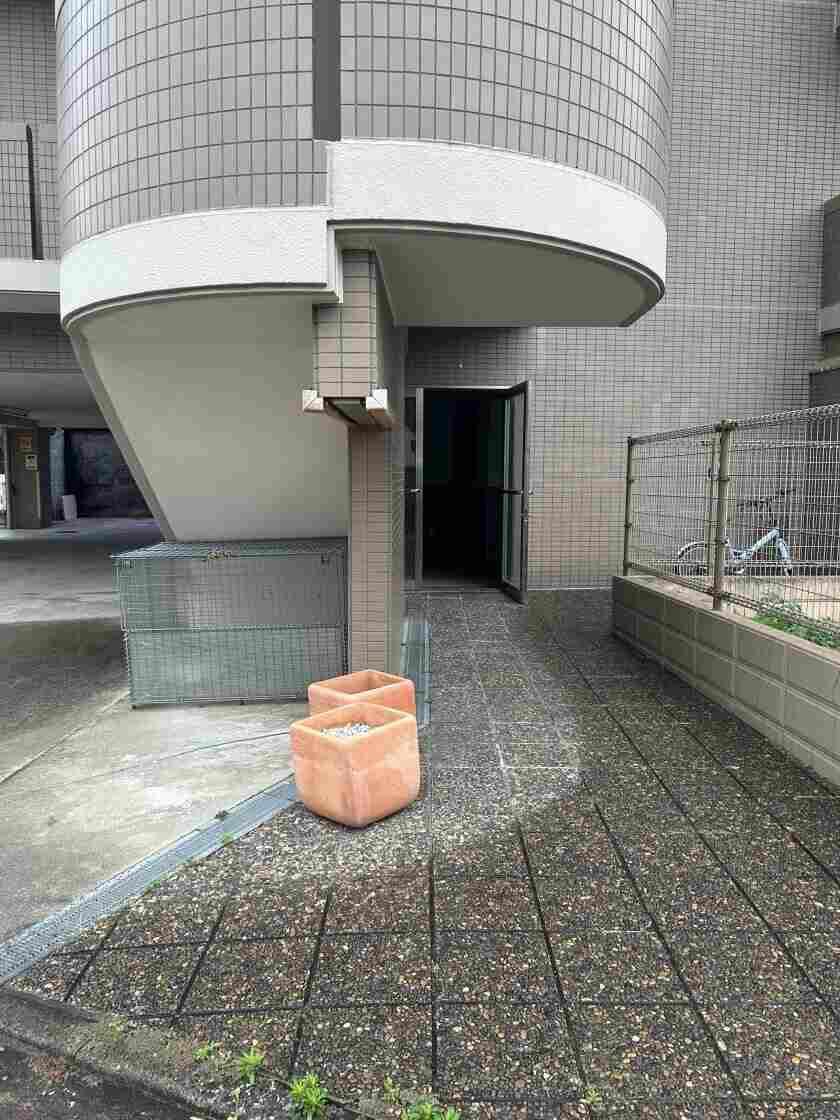 有限会社日徳警備保障 採用担当【001】の制服4