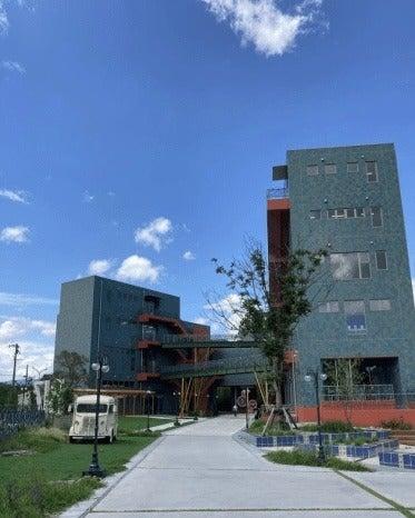 有限会社ビズ・カンパニーの制服1