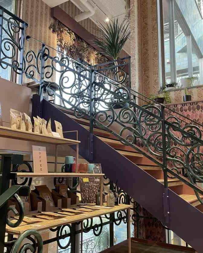 有限会社ビズ・カンパニーの制服2