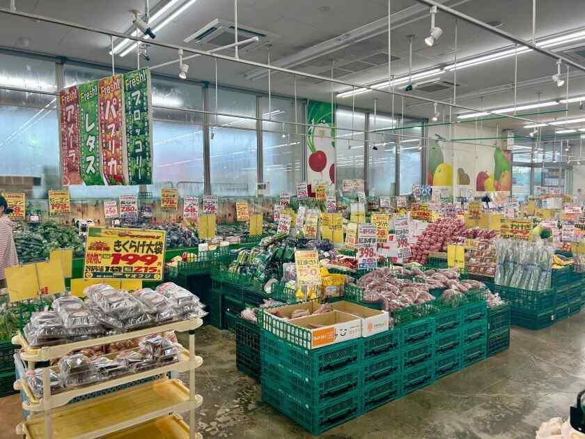 スーパーヤオフジ所沢店の制服4