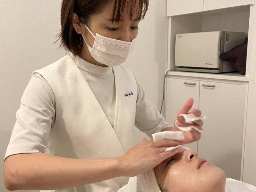 POLA THE BEAUTY 天王寺店の制服2