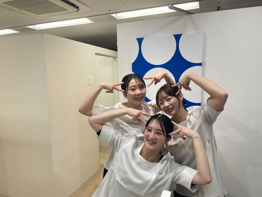 【本社直営店】POLA THE BEAUTY 天王寺店の制服3