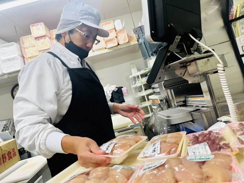 有限会社ミート・ファイブ 業務スーパー曙店の制服2