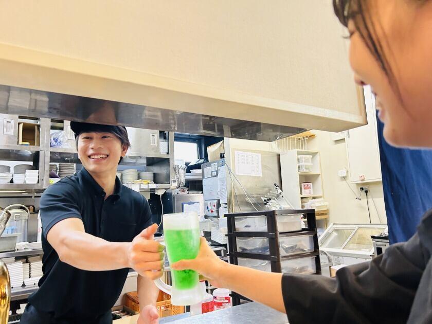 焼肉食彩ゆうびの制服4