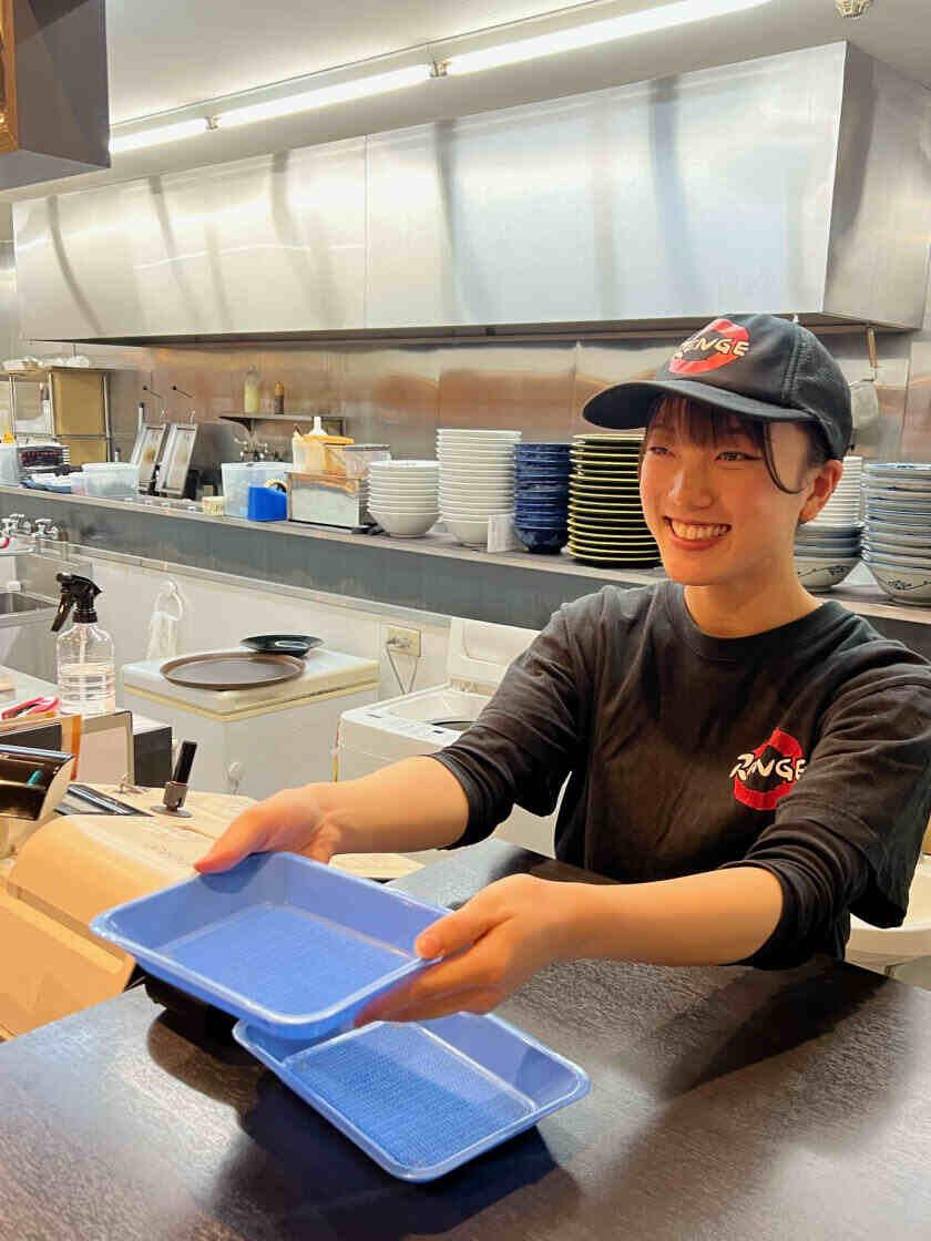 らーめん食堂れんげ 石和店の制服1