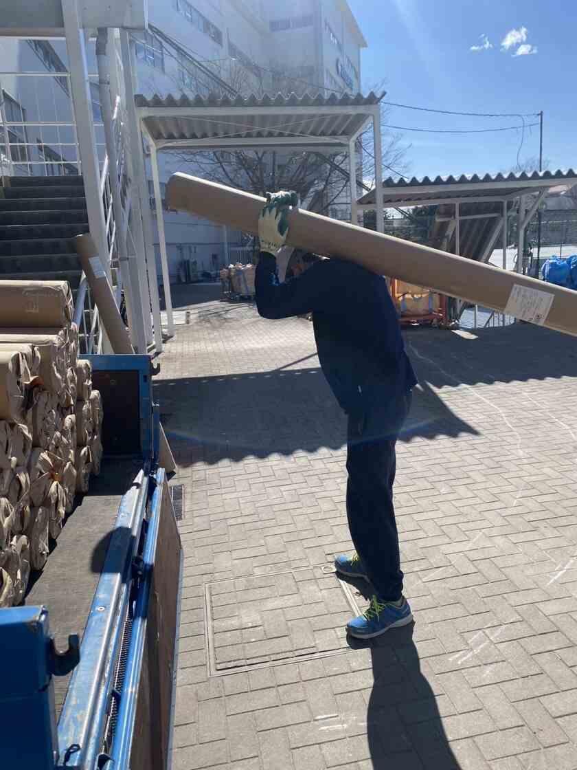 合同会社日本揚重Groupの制服2