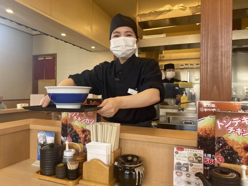 かつや イオンモール津南店の仕事画像2