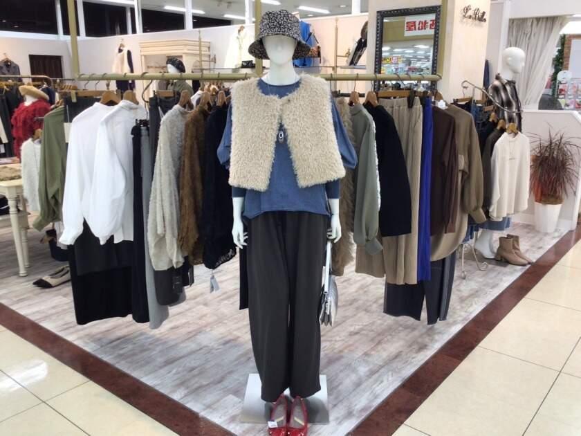 La'Briller 宗像店の制服2