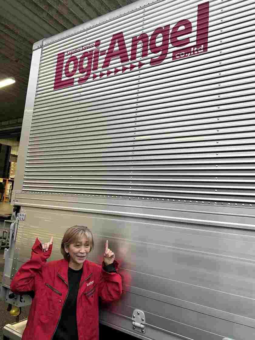 ロジ・エンジェル株式会社の制服2