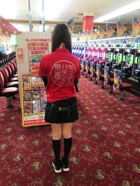 ミスターパチンコ流山店の制服1