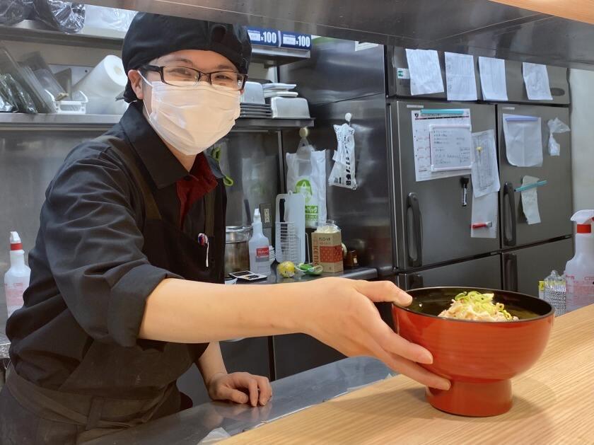 麺乃庄 ザ・どん ゆめタウン広島店の制服4