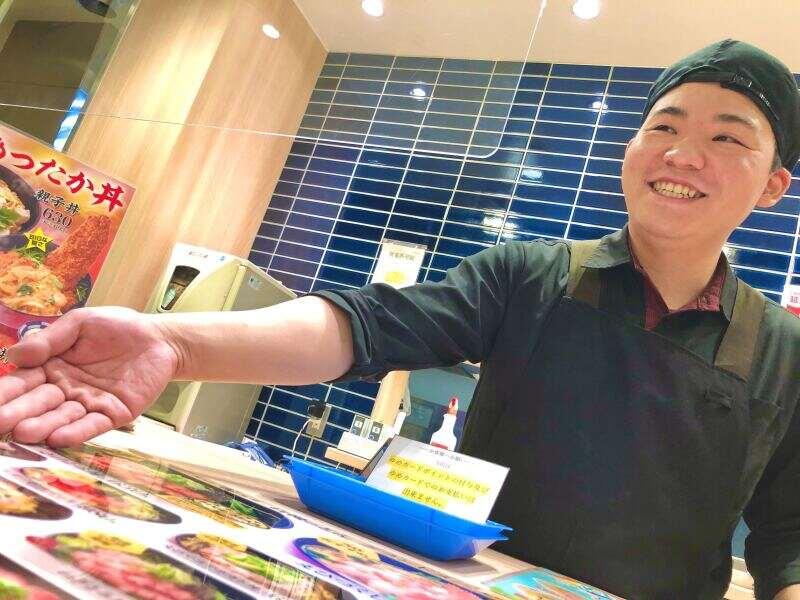 ザ・どん イオンモール広島府中店の仕事画像2