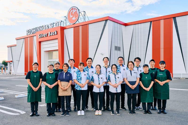 シルバーバック八代中央店の制服2