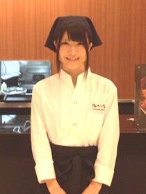 鶏味座(とりみくら) ダイバーシティ東京 プラザ店の制服1