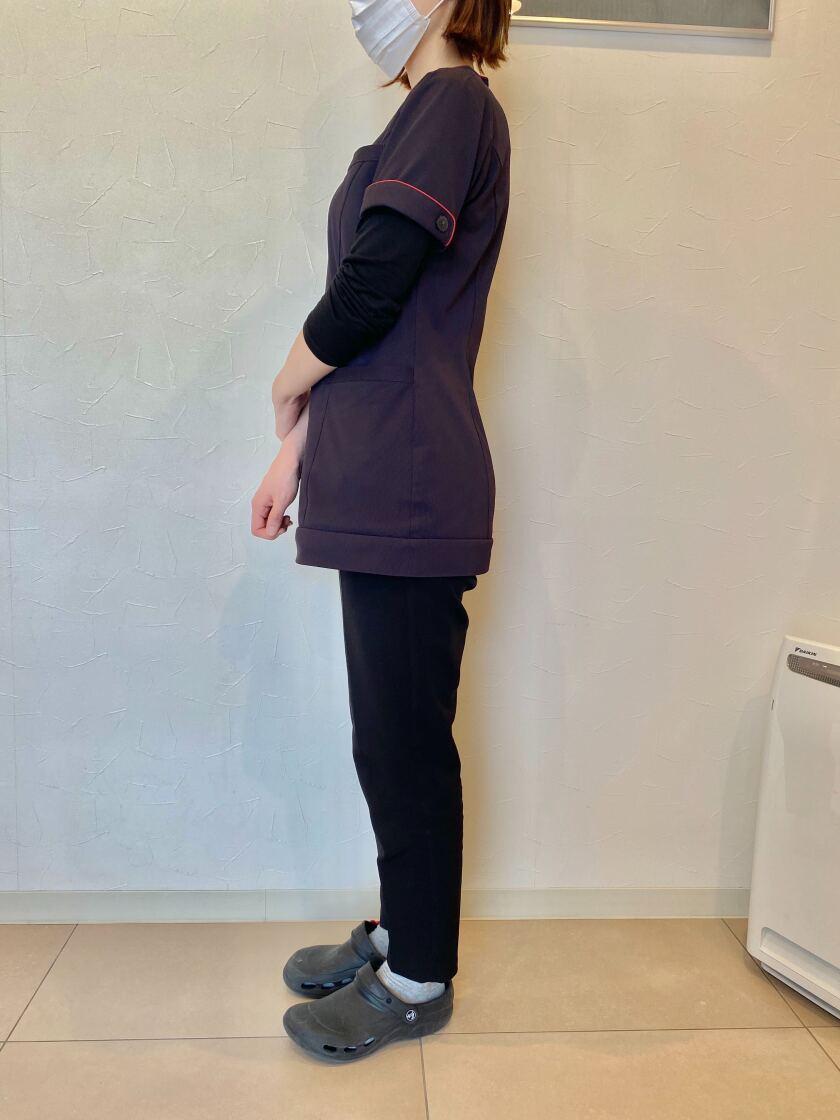 白石デンタルクリニックの制服2