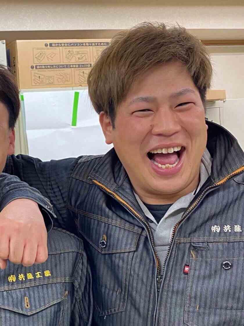 有限会社共進工業の制服3