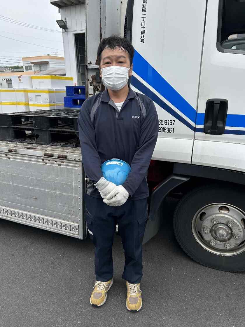 塩釜陸運株式会社 仙台港営業所の制服1