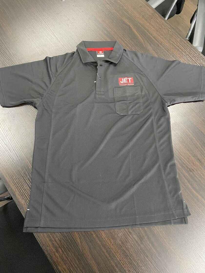 株式会社 JETの制服2