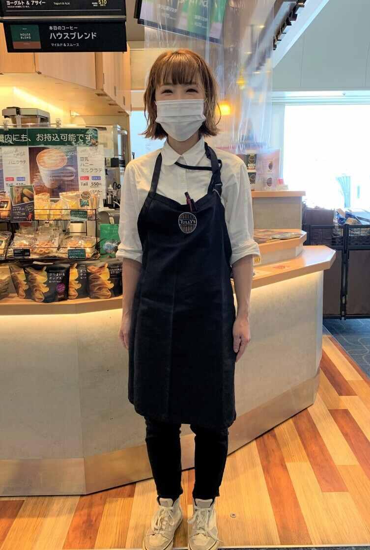 タリーズコーヒー羽田空港第1ターミナル出発ゲート店の制服1