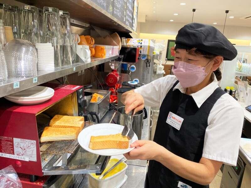 ホリーズカフェ 四条室町店の仕事画像3