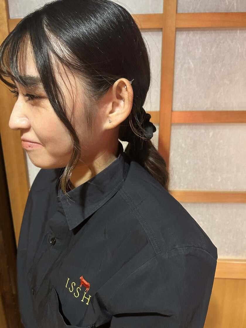 板前焼肉一笑 梅田茶屋町店の制服4