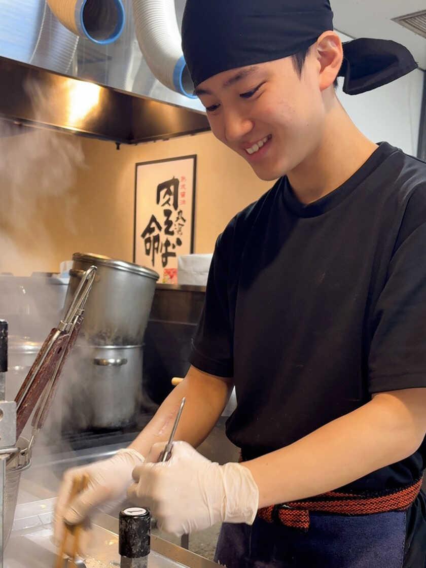 丸源ラーメン 大府店【イフスコダイニング株式会社】の制服4