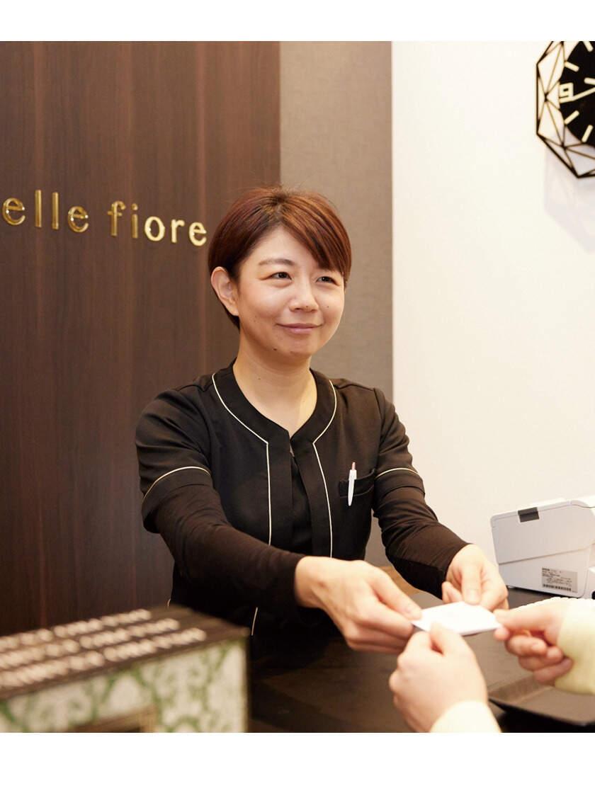 ベルフィオーレ 栃木藤岡店の制服2