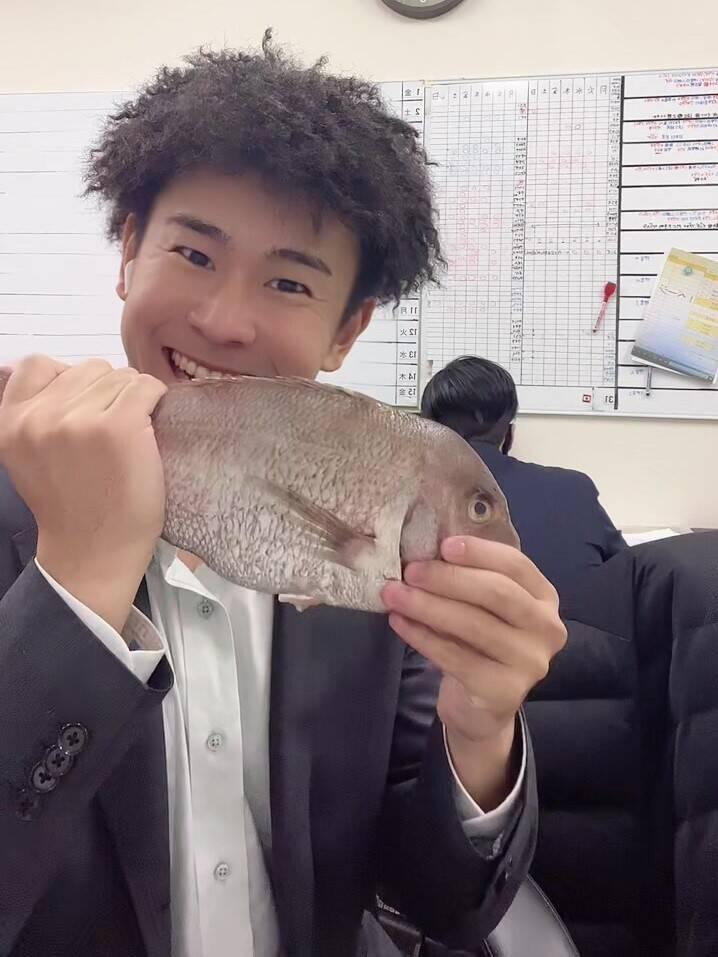 株式会社 LINE REFORM SUPPORTの制服9