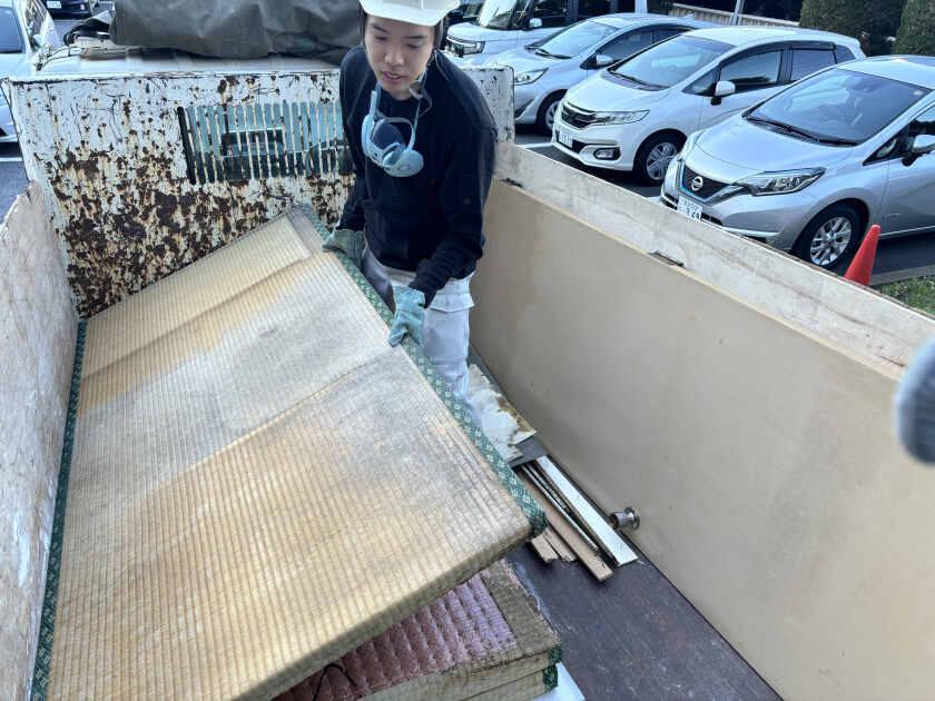 株式会社 LINE REFORM SUPPORTの制服4