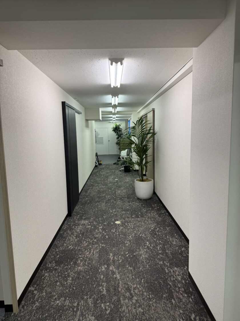 SSR株式会社の制服4