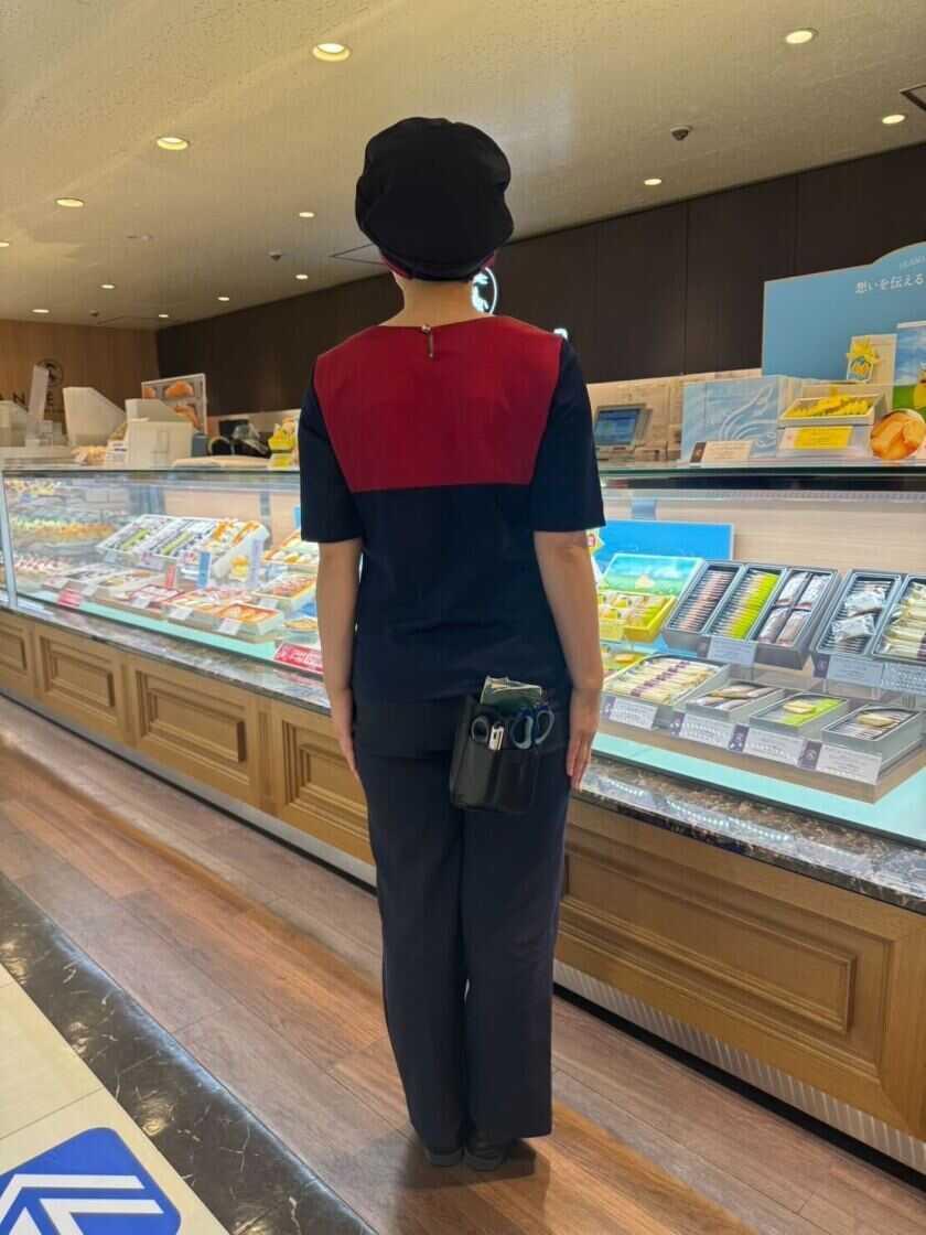 株式会社エーデルワイスの制服2