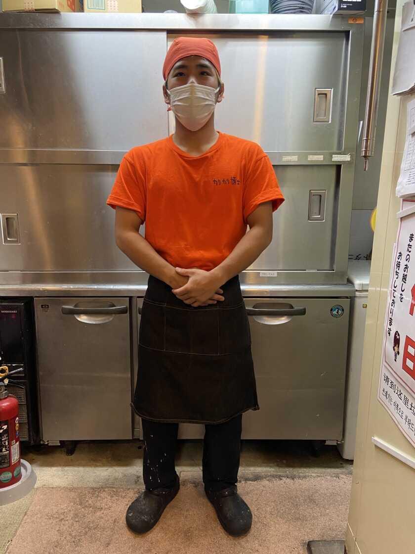 カリカリ博士 長浜店の制服2